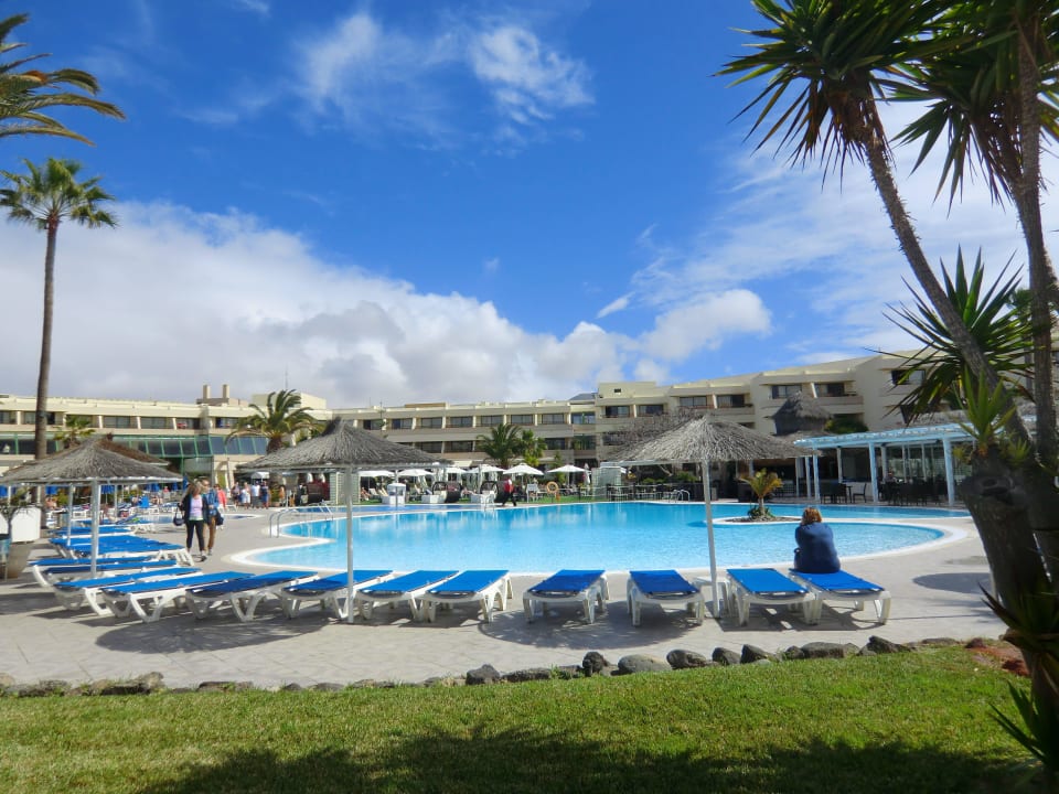 Super Pools-leider ist es immer sehr windig Dreams Lanzarote Playa Dorada Resort & Spa