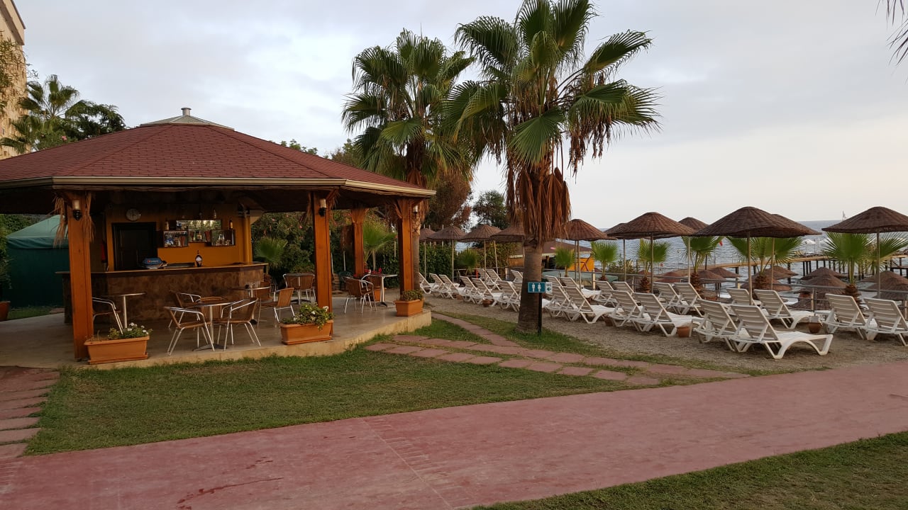 Strand Club Dizalya
