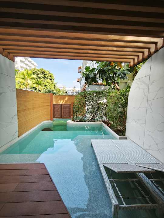 Pool Andaman Embrace Patong