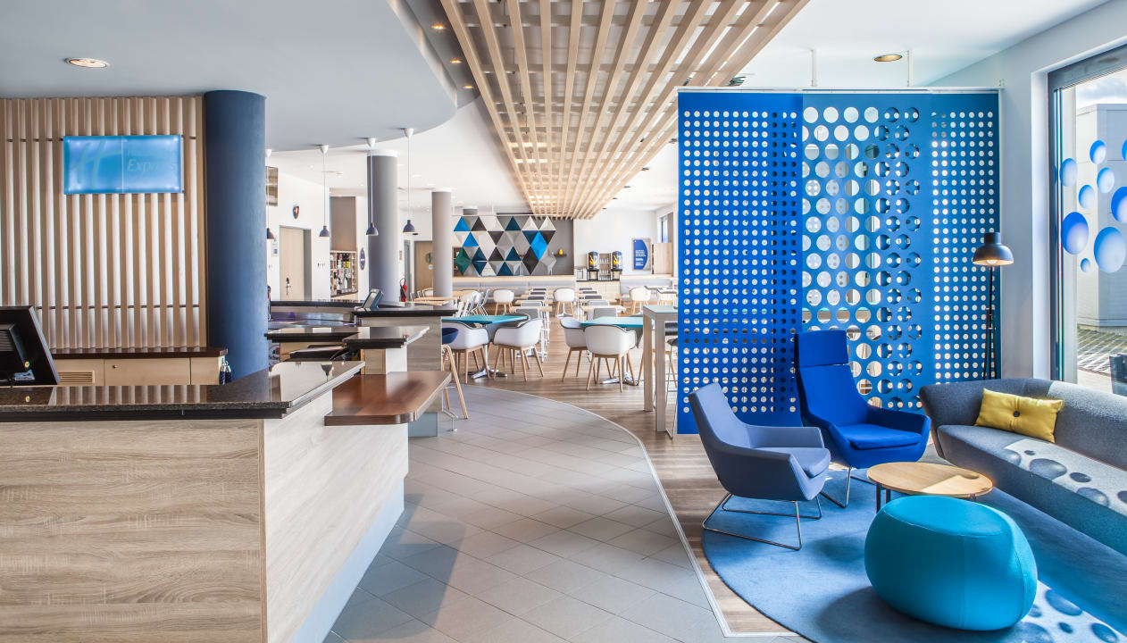 Lobby Holiday Inn Express München - Messe