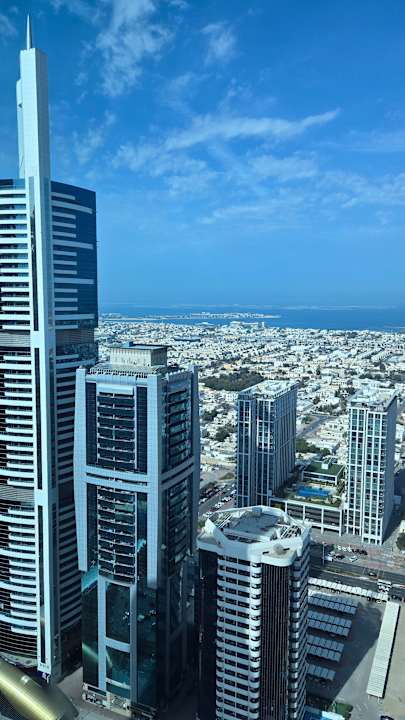 Ausblick Rose Rayhaan by Rotana
