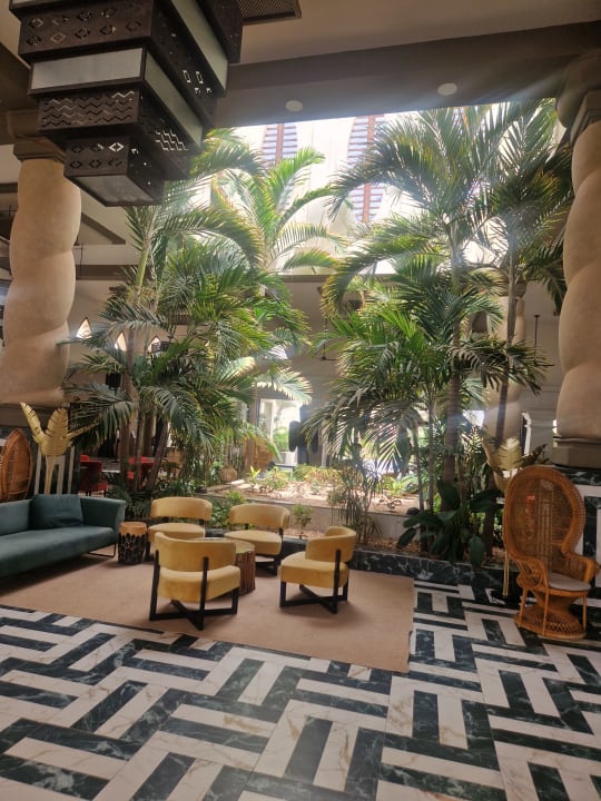 Lobby Hotel Riu Karamboa