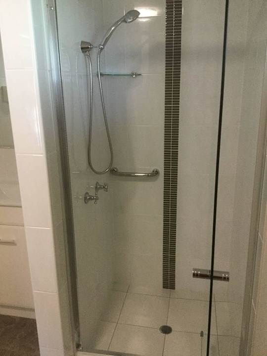 Dusche Apartments Hervey Bay Colonial Lodge