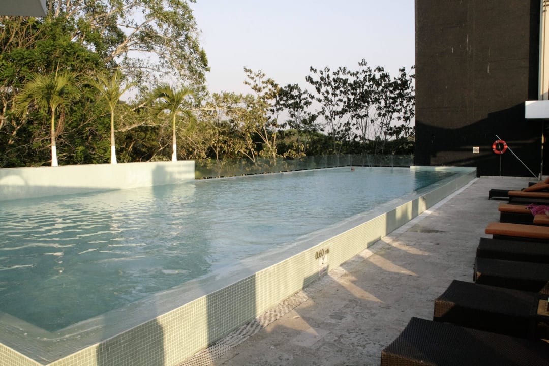 Pool Summit Rainforest & Golf Resort