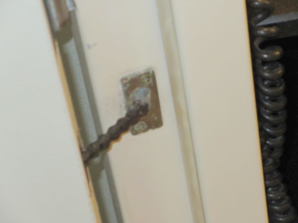 Nahaufnahme d. selbstschl. Mechanismus im Bad NH City Centre