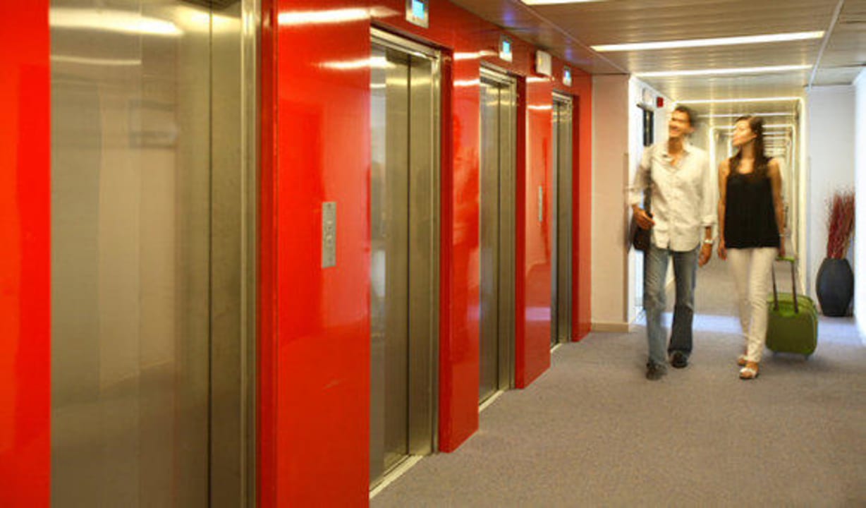 Lobby Novotel Valencia Lavant