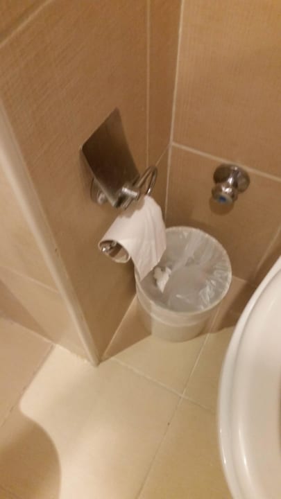 Kein Klopapier Side Breeze Hotel