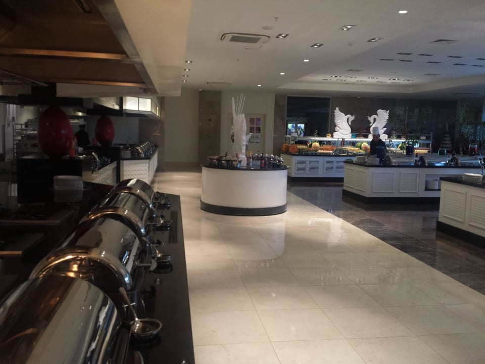 Buffetraum Well Palace Side