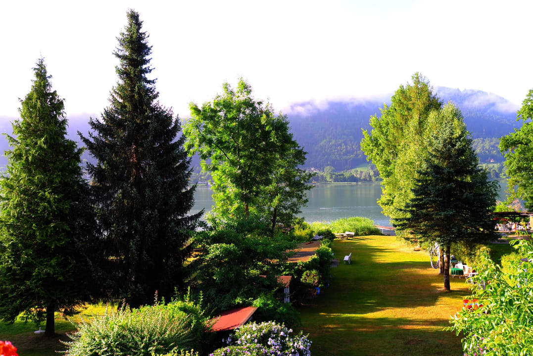 Ausblick vom Balkon zum See Villa Stiegl Apartments