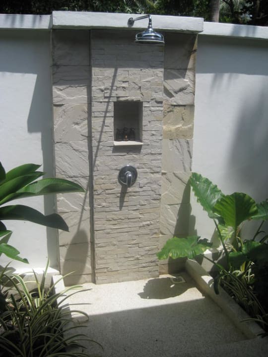 Außendusche Hotel The Racha