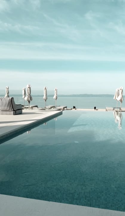 Pool Elix, Mar-Bella Collection