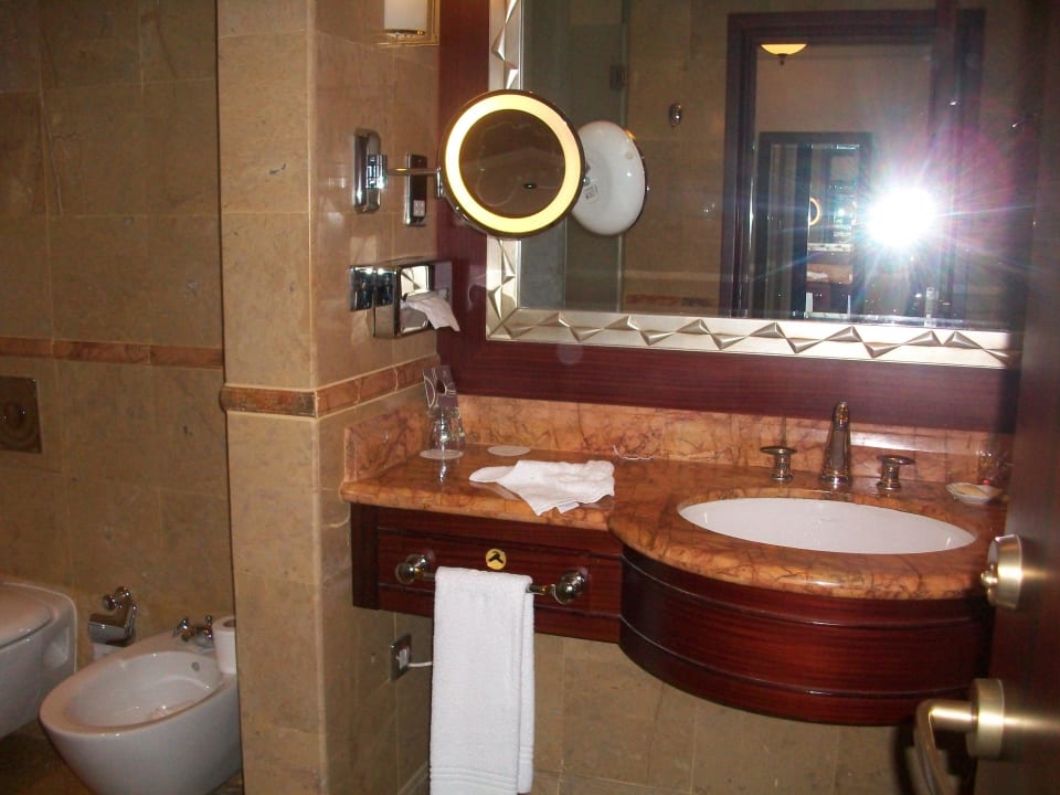 Bad Sheraton Grand Doha Resort & Convention Hotel