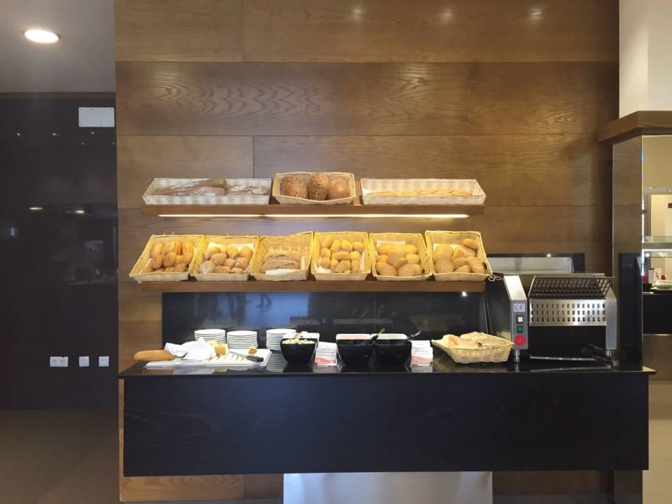 Morngs Brötchen  Hipotels Cala Millor Park
