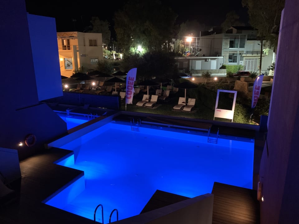 Pool Harmony Boutique Resort