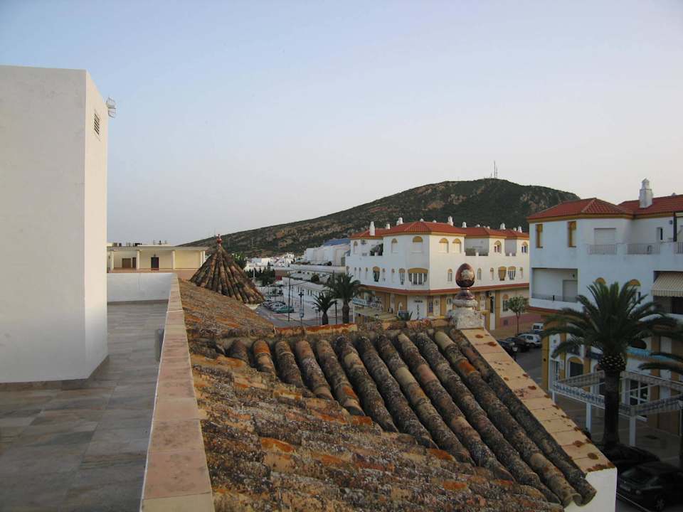 Ausblick vom 2. Stock auf die gegenüberleiegden Hä Hotel Pozo del Duque