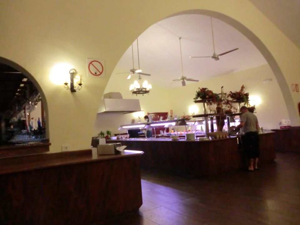 Büffet Canary Garden Club