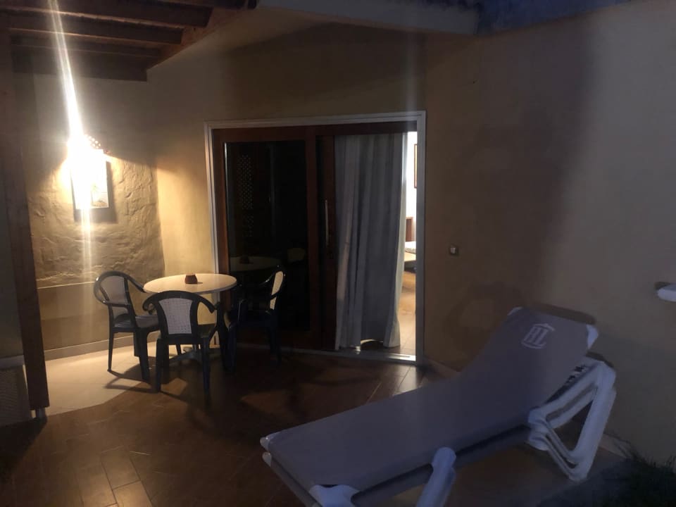 Zimmer HL Miraflor Suites Hotel