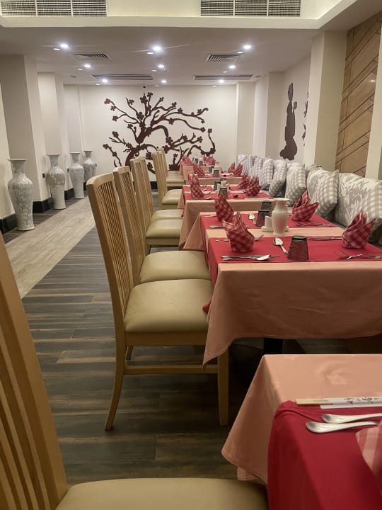 Gastro Gravity Hotel & Aquapark Sahl Hasheesh