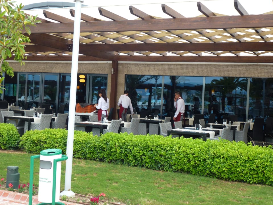 Hauptrestaurant außen Venosa Beach Resort & Spa