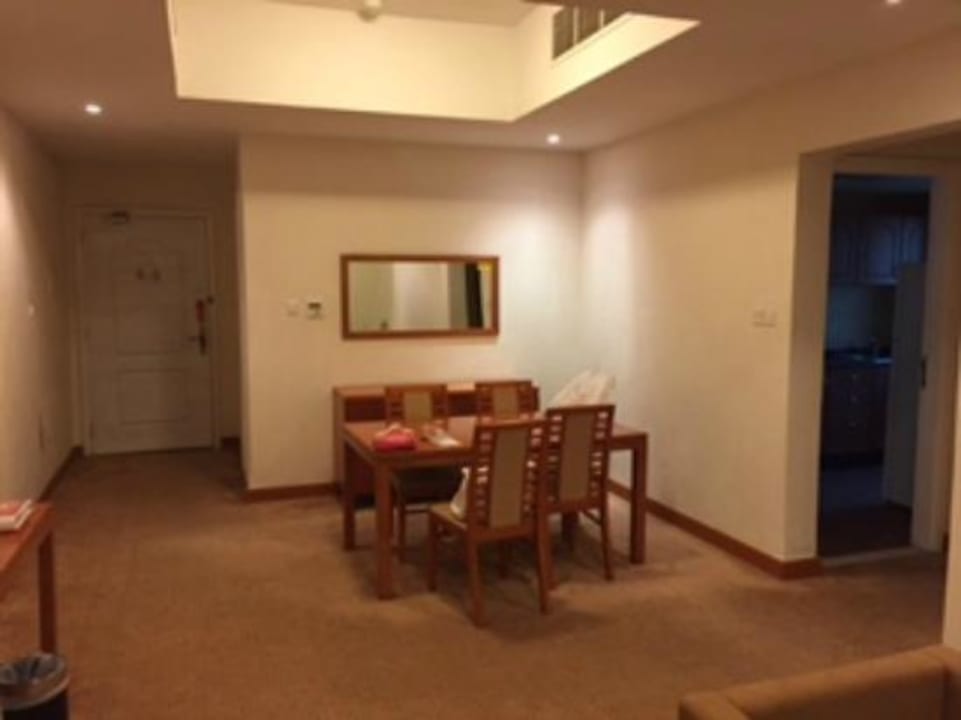 Zimmer Ramada Hotel & Suites by Wyndham Ajman