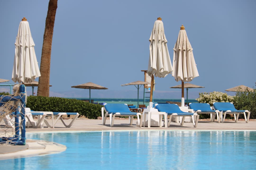 Pool Mövenpick Resort & Spa El Gouna