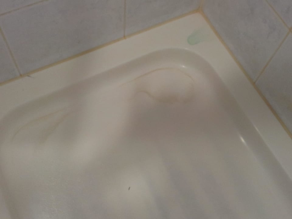 Dusche nach der angeblichen Reinigung Arkona Strandhotel
