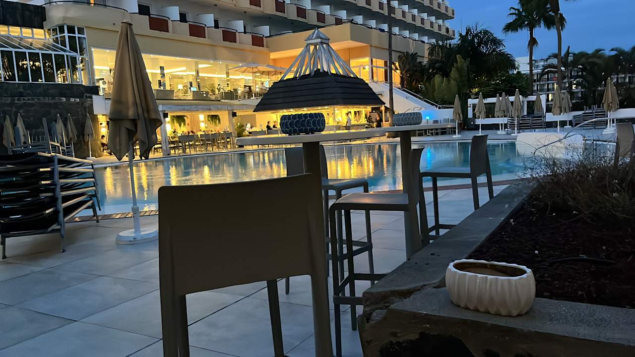 Pool allsun Hotel Lucana