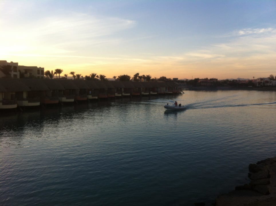 Ausblick zur Lagune und Hotel Panorama Bungalows Resort El Gouna