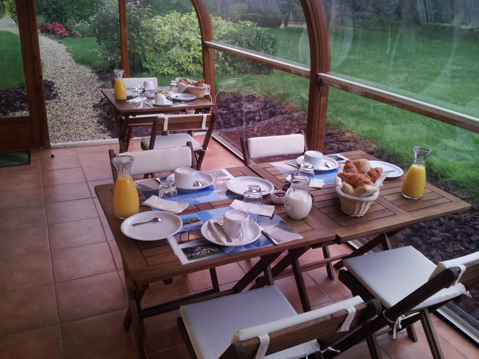 Petit déjeuner Guesthouse Chambre d'hotes L'Airial