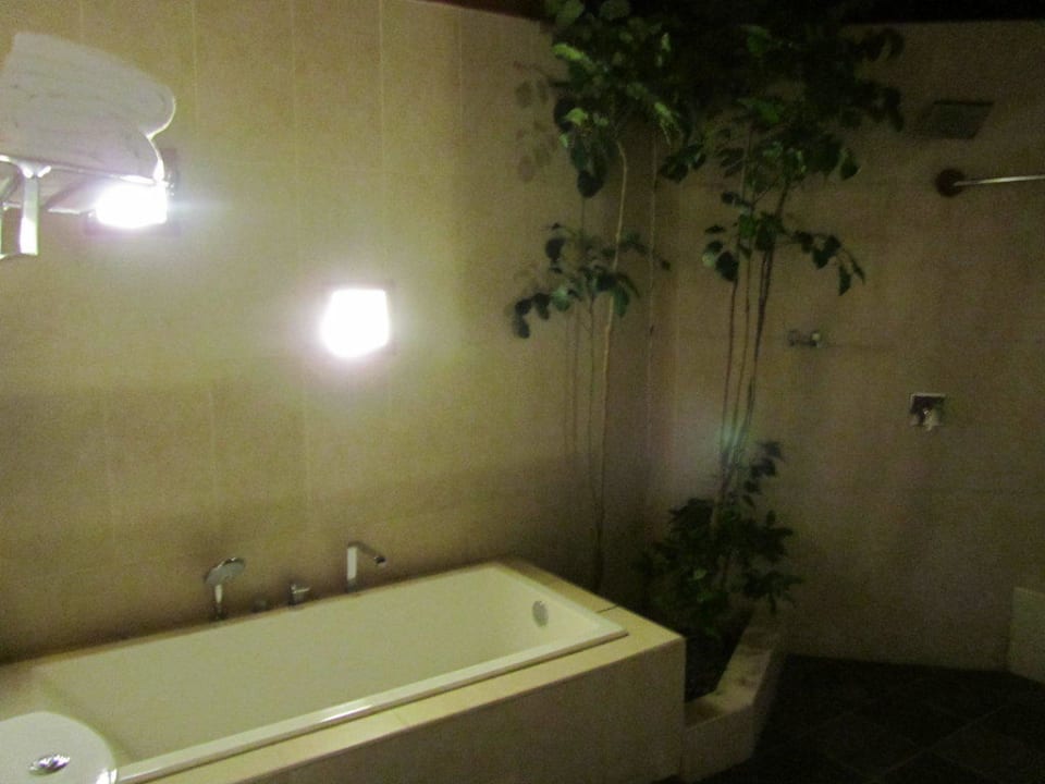 Gartenbungalow-Bad NH Collection Maldives Reethi Resort