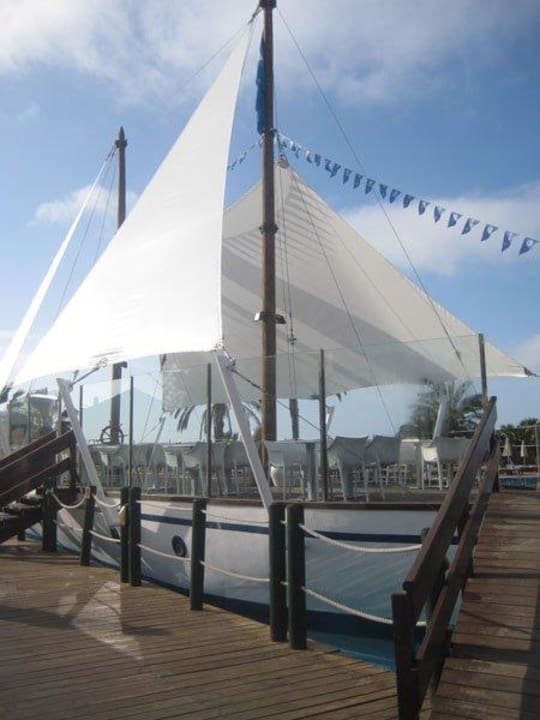 Restaurantschiff in der Poolanlage H10 Rubicón Horizons Collection