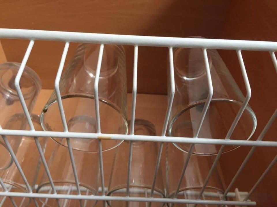 Benutzt Cola-Gläser von der Putzfrau ungespült Hotel-Apartamentos Blau Parc