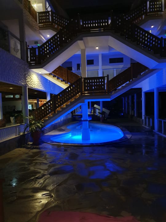 Lobby Hotel Traveller's Club