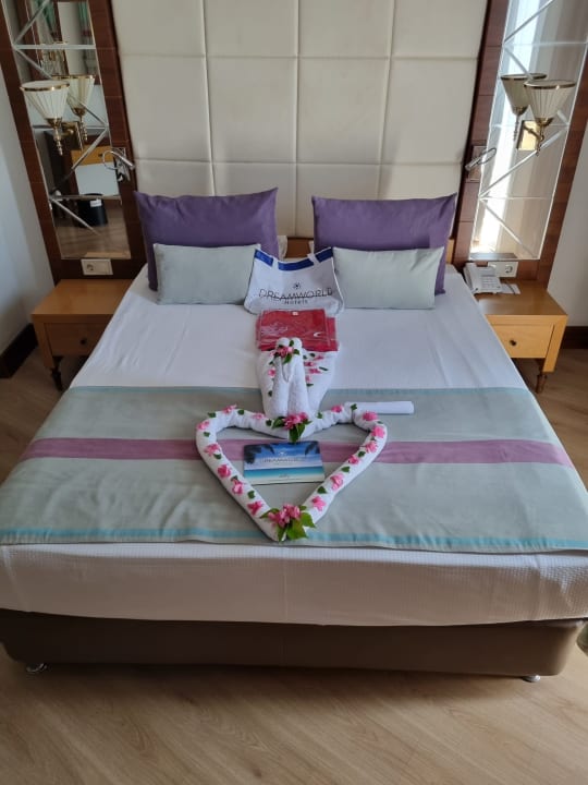 Zimmer Dream World Aqua Hotel