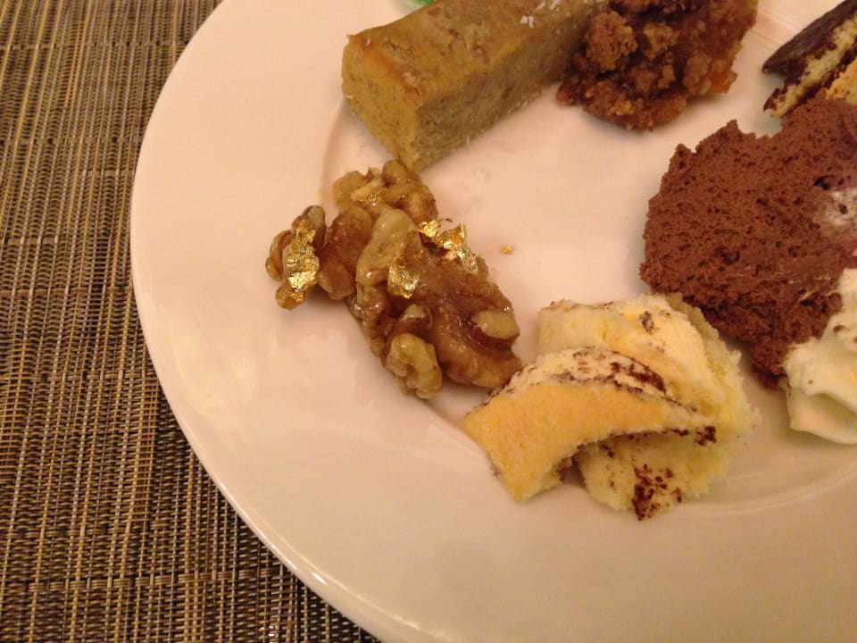 Dessert mit Blattgold Jumeirah Zabeel Saray