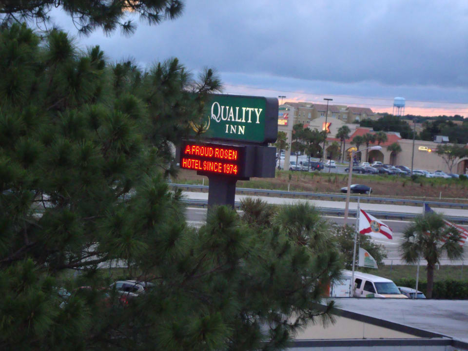 Blick Richtung Interstate Rosen Inn International