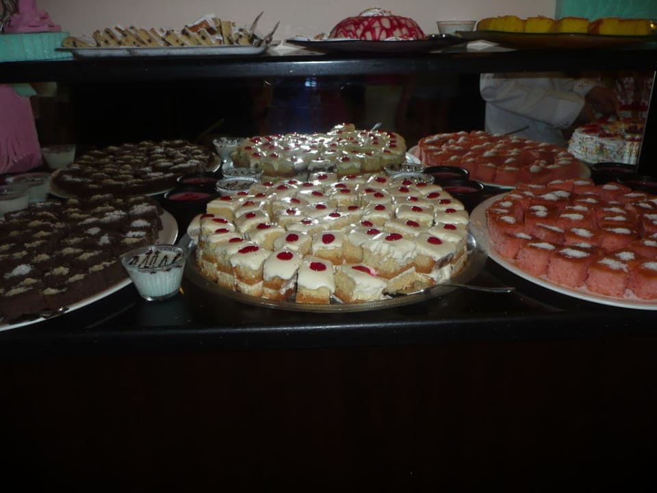Desserts Clover Magic Park Beach Alanya