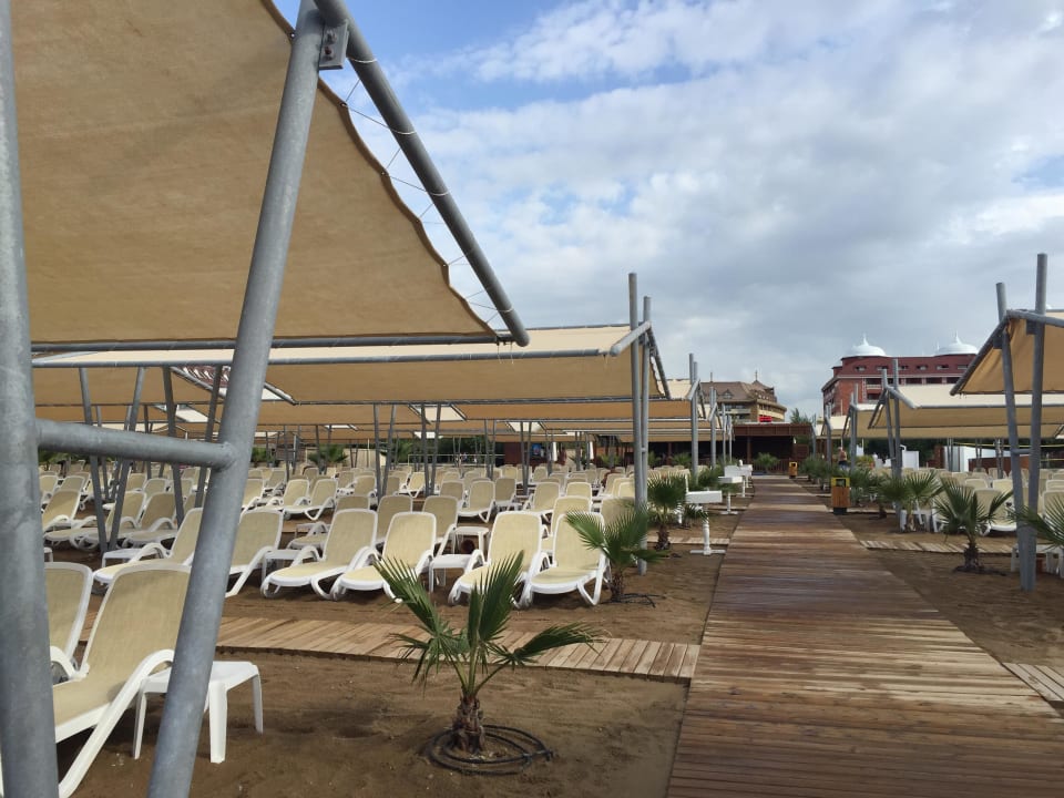 Strand Royal Taj Mahal Hotel