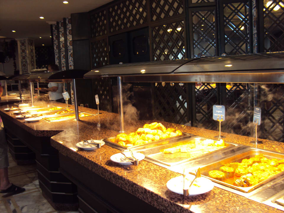 Mittagessen Hotel El Mouradi Palm Marina