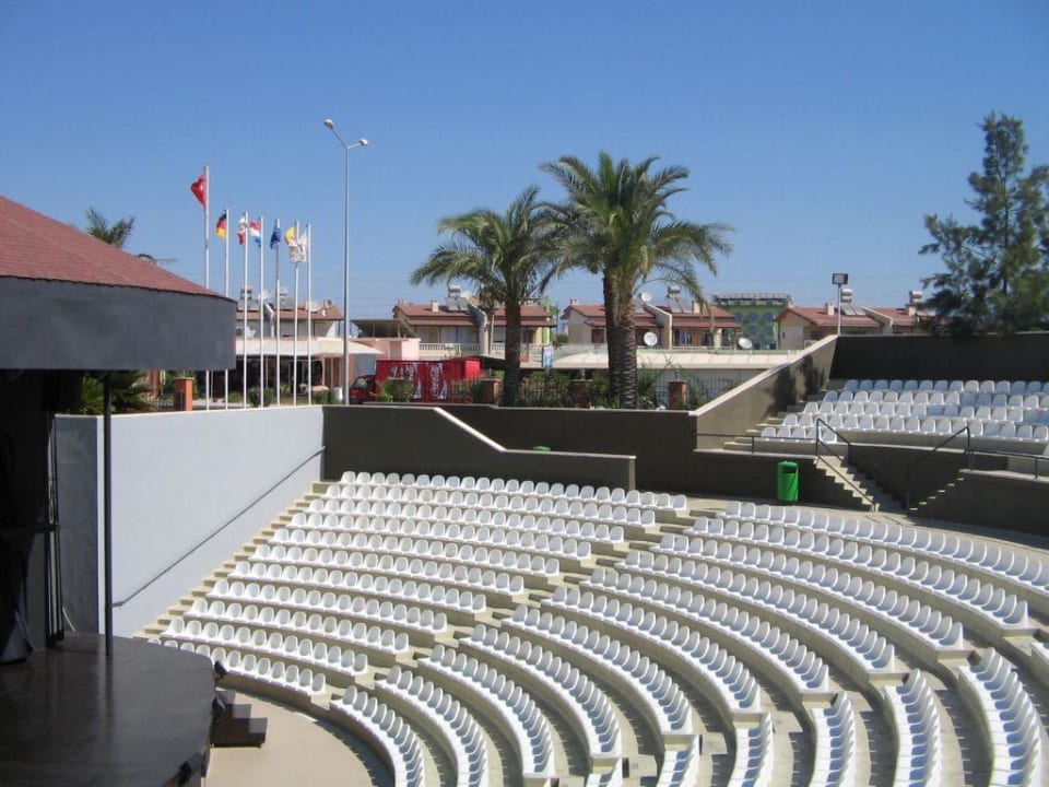 Amphitheater Club Grand Aqua