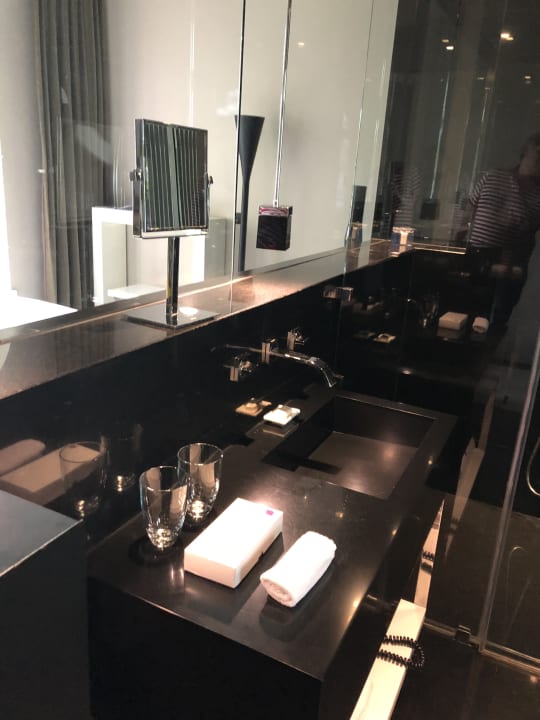 Zimmer Hotel Blow Up Hall 5050