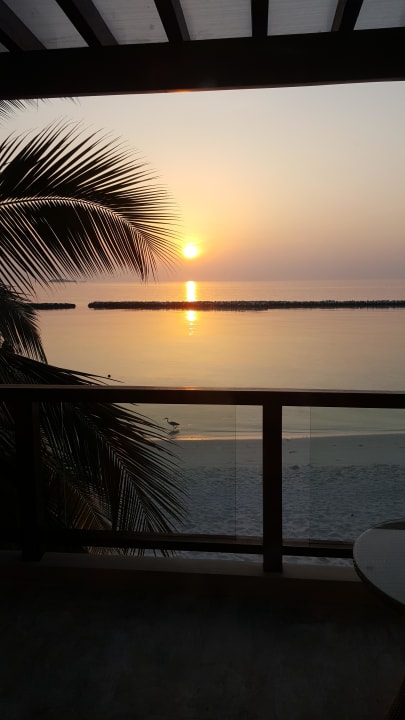 Sonnenaufgang vom Balkon aus Summer Island Maldives