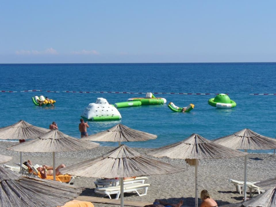 Kostenlose Klettermöglichkeiten zum Spielen im Meer Emelda Sun Club