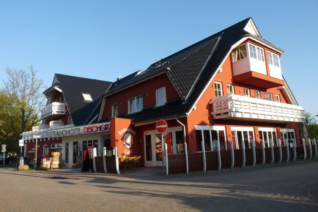 Außenansicht Strandhotel Deichgraf