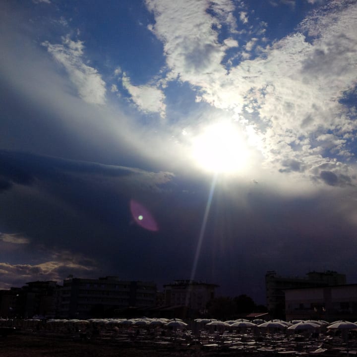 Sky & Sun Hotel Astor