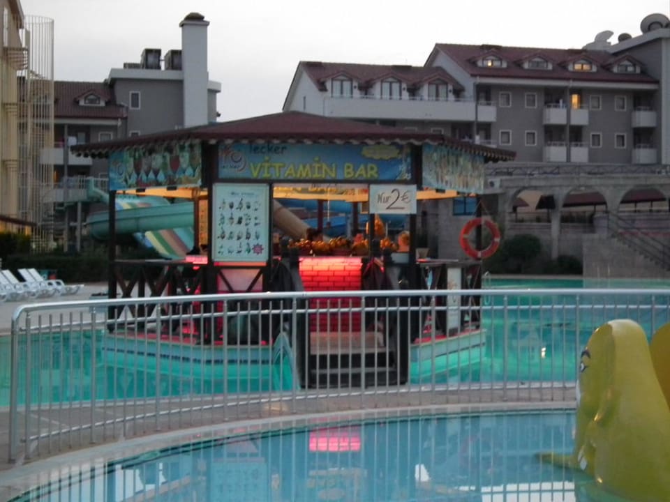 Pool Grand Seker Hotel