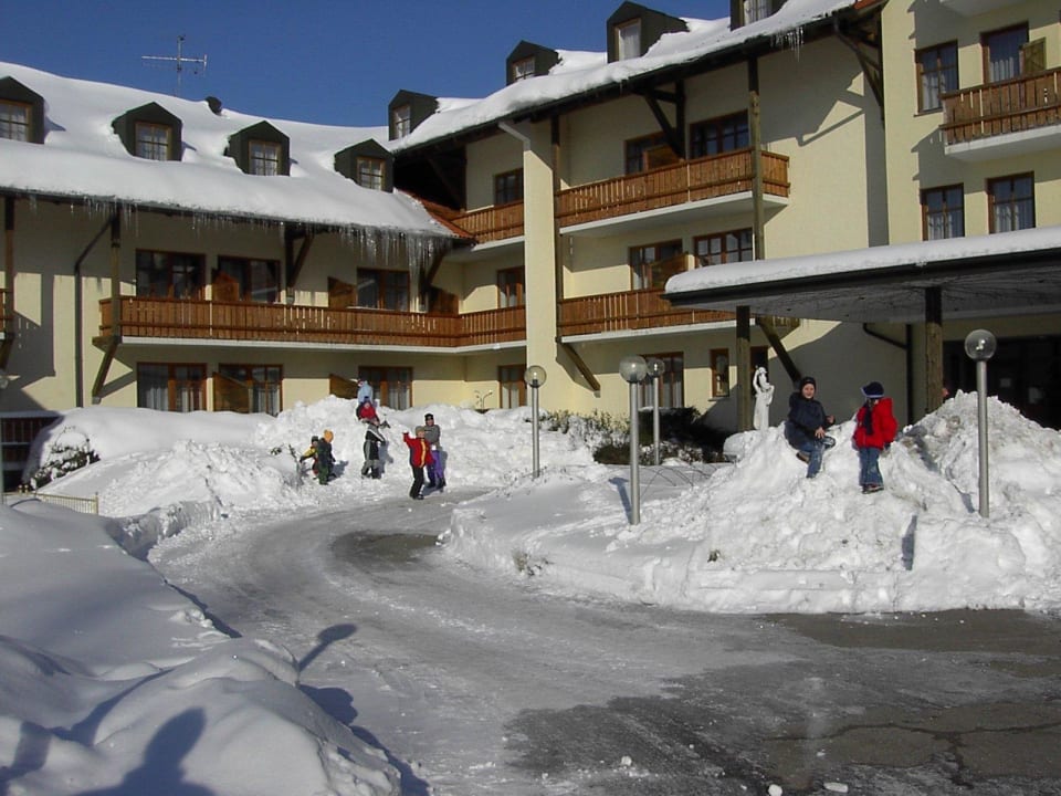 Winter vor dem Hotel Landhotel Rosenberger