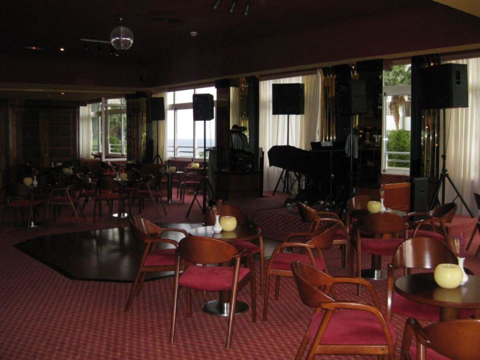Bar für den gemütlichen Abend allsun Hotel Lucana
