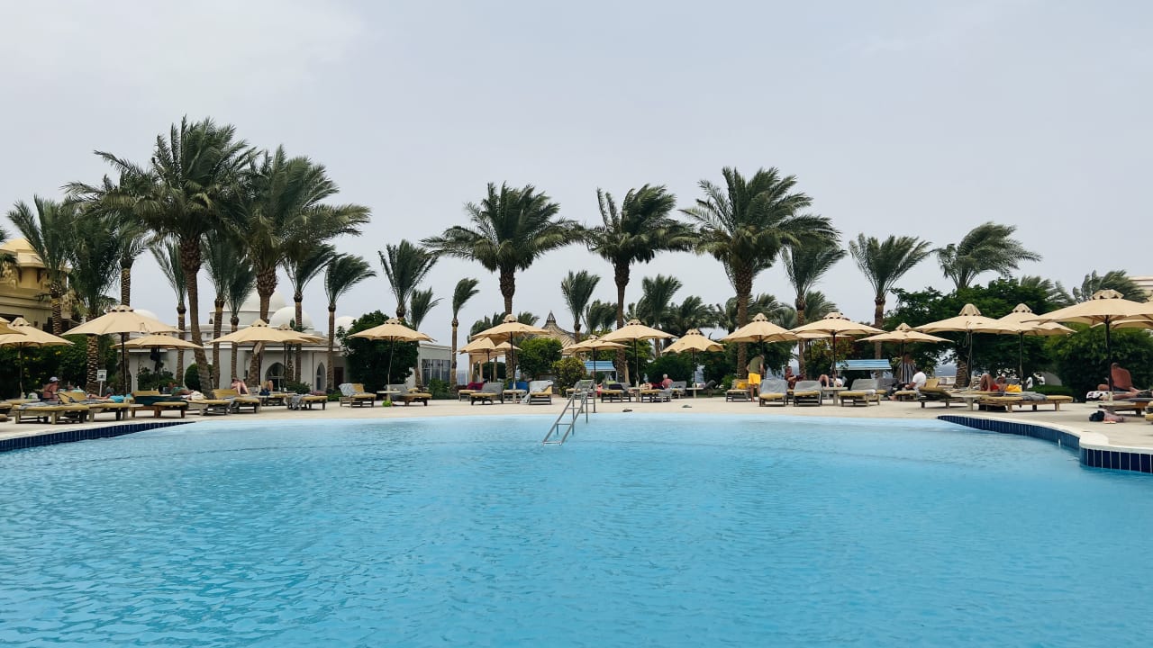 Pool Serenity Alpha Beach