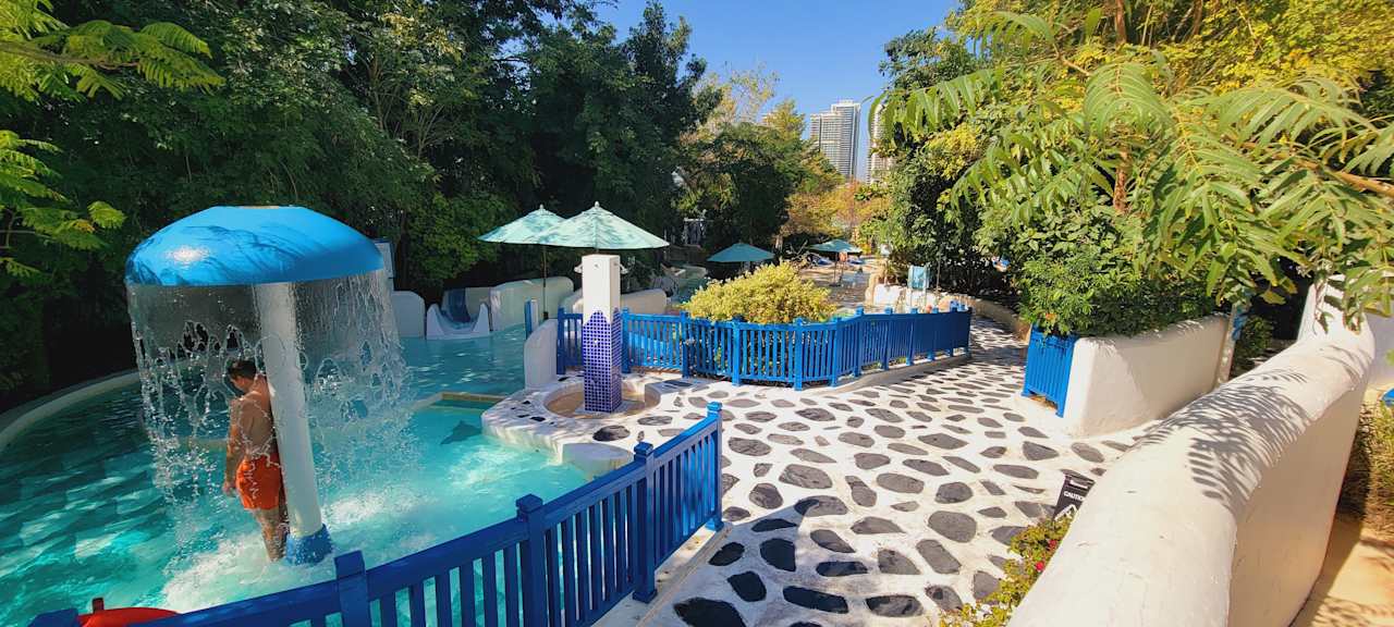 Pool Le Meridien Mina Seyahi Beach Resort & Waterpark